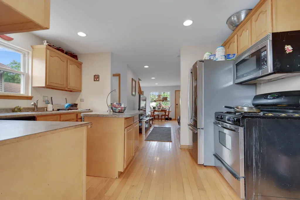 4820 South Lotus Avenue Chicago IL 60638