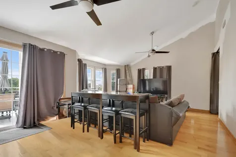 4820 South Lotus Avenue Chicago IL 60638