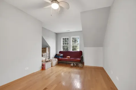 4820 South Lotus Avenue Chicago IL 60638
