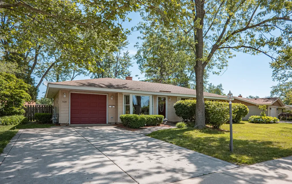 1624 West Weathersfield Way Schaumburg IL 60193