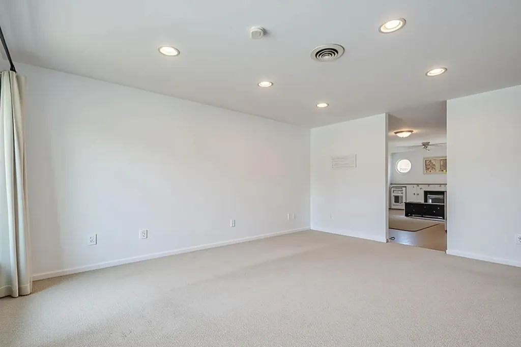 1624 West Weathersfield Way Schaumburg IL 60193