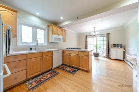357 Roberts Road Inverness IL 60010