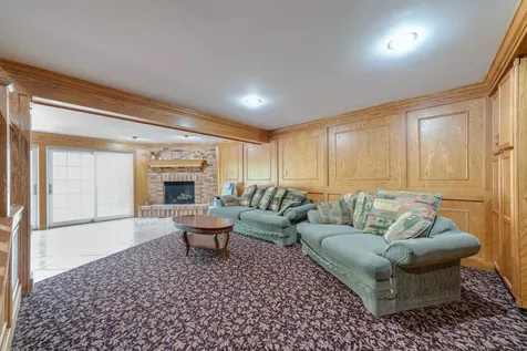 357 Roberts Road Inverness IL 60010