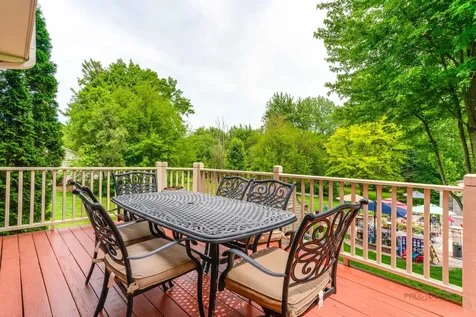 357 Roberts Road Inverness IL 60010