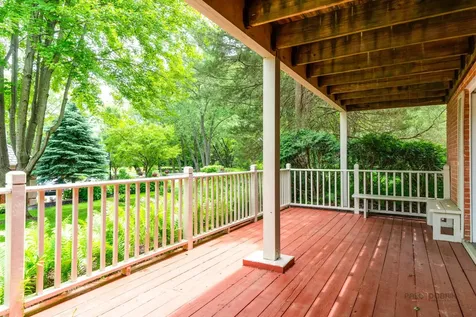 357 Roberts Road Inverness IL 60010