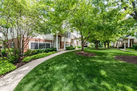 733 Pheasant Trail St. Charles IL 60174