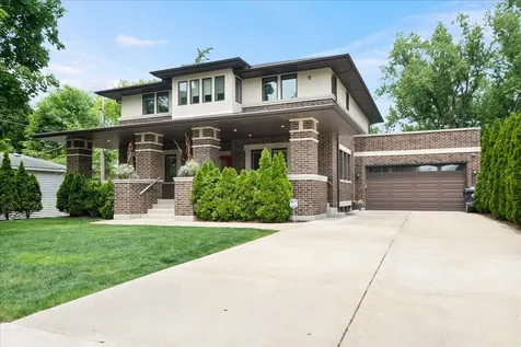 2921 Simpson Street Evanston IL 60201