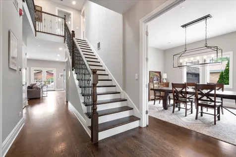 2921 Simpson Street Evanston IL 60201