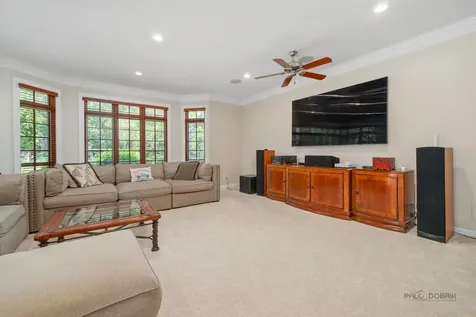 126 Schooner Lane Lake Barrington IL 60010