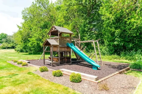 126 Schooner Lane Lake Barrington IL 60010