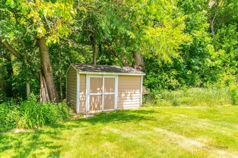 126 Schooner Lane Lake Barrington IL 60010