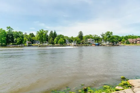 126 Schooner Lane Lake Barrington IL 60010