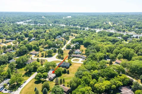 126 Schooner Lane Lake Barrington IL 60010