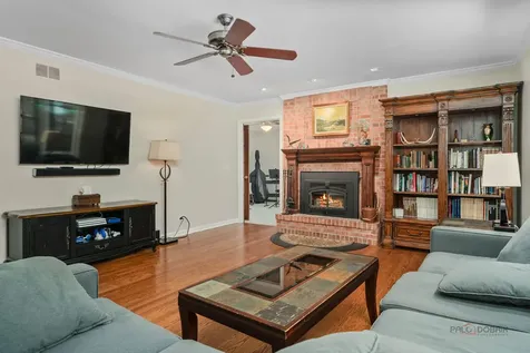 126 Schooner Lane Lake Barrington IL 60010