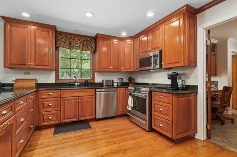 126 Schooner Lane Lake Barrington IL 60010