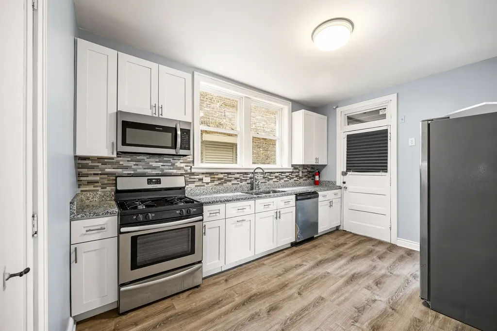 8232 South Marshfield Avenue Chicago IL 60620