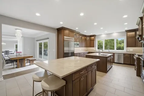 56 Hillburn Lane North Barrington IL 60010