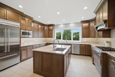 56 Hillburn Lane North Barrington IL 60010