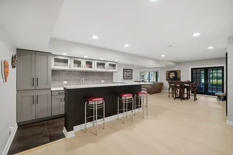 56 Hillburn Lane North Barrington IL 60010