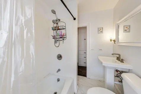 2660 Saint Johns Avenue Highland Park IL 60035