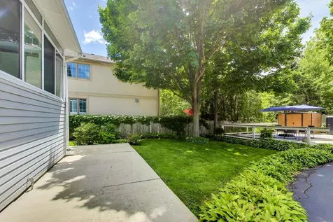 2660 Saint Johns Avenue Highland Park IL 60035