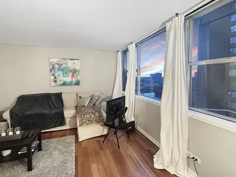 6301 North Sheridan Road Chicago IL 60660