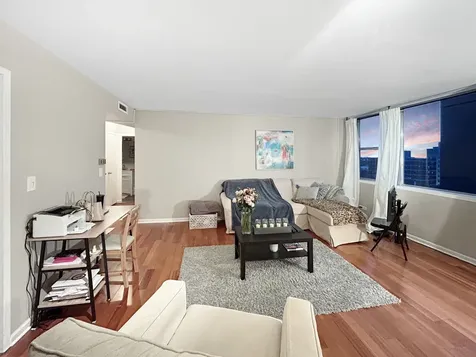 6301 North Sheridan Road Chicago IL 60660