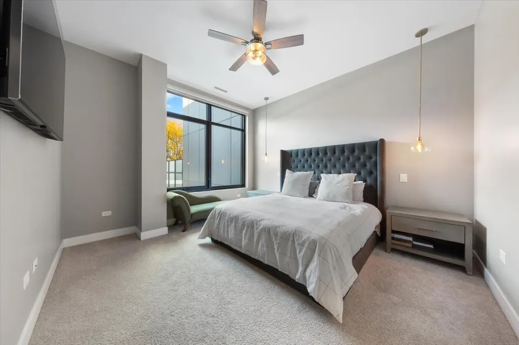 6 North Bishop Street Chicago IL 60607