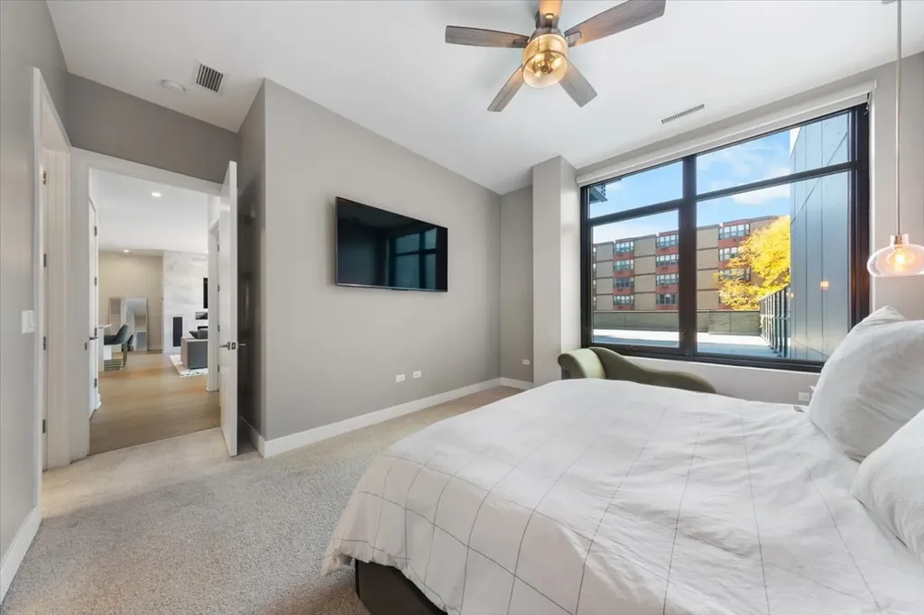 6 North Bishop Street Chicago IL 60607