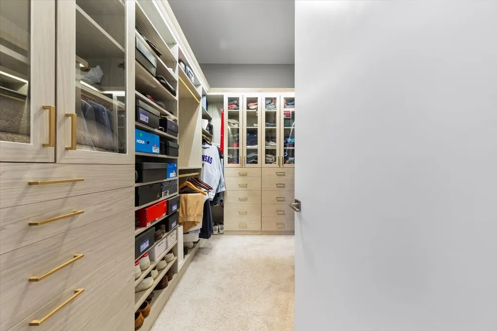 6 North Bishop Street Chicago IL 60607