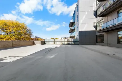 6 North Bishop Street Chicago IL 60607