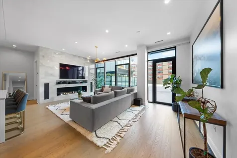 6 North Bishop Street Chicago IL 60607