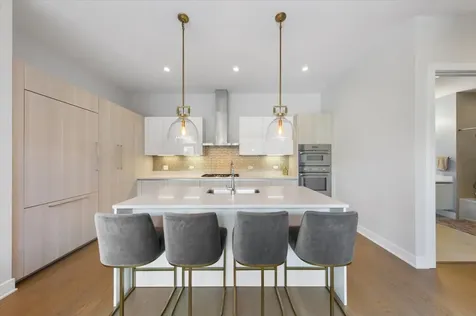 6 North Bishop Street Chicago IL 60607
