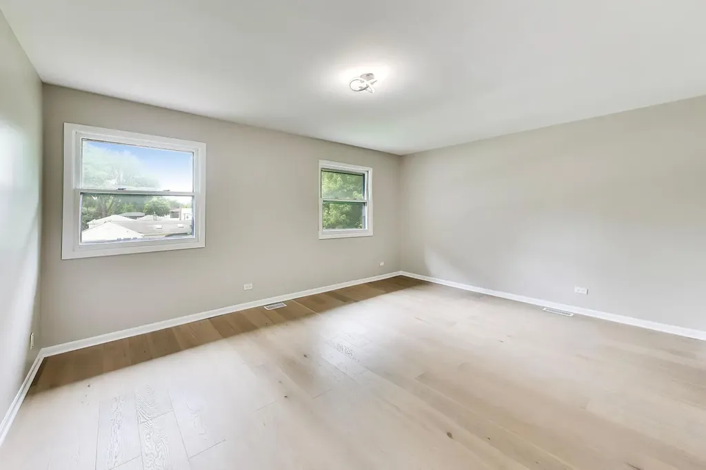101 Indian Trail Westmont IL 60559