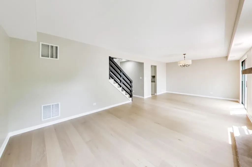 101 Indian Trail Westmont IL 60559
