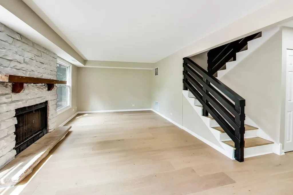 101 Indian Trail Westmont IL 60559