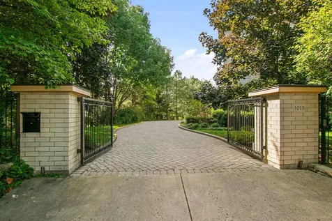1015 Sheridan Road Winnetka IL 60093