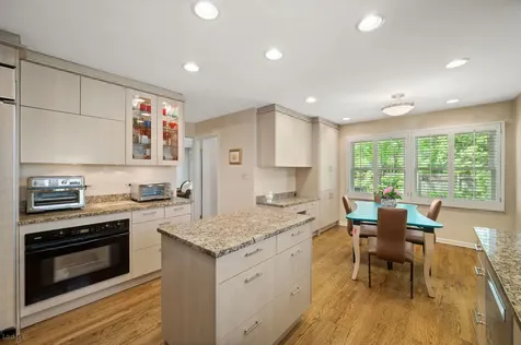 1618 Mccraren Road Highland Park IL 60035