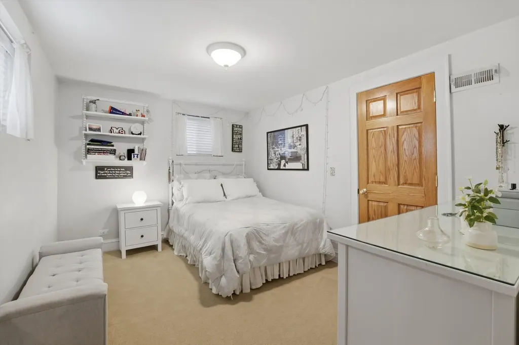 708 South Vine Avenue Park Ridge IL 60068