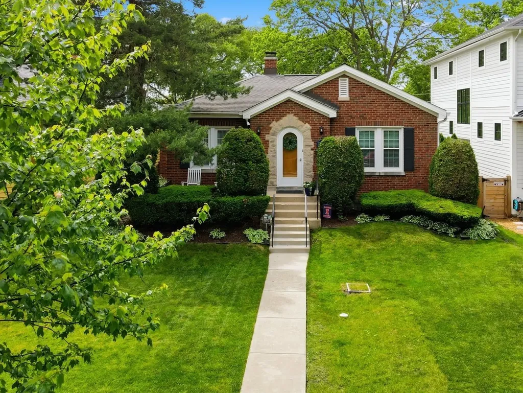 708 South Vine Avenue Park Ridge IL 60068