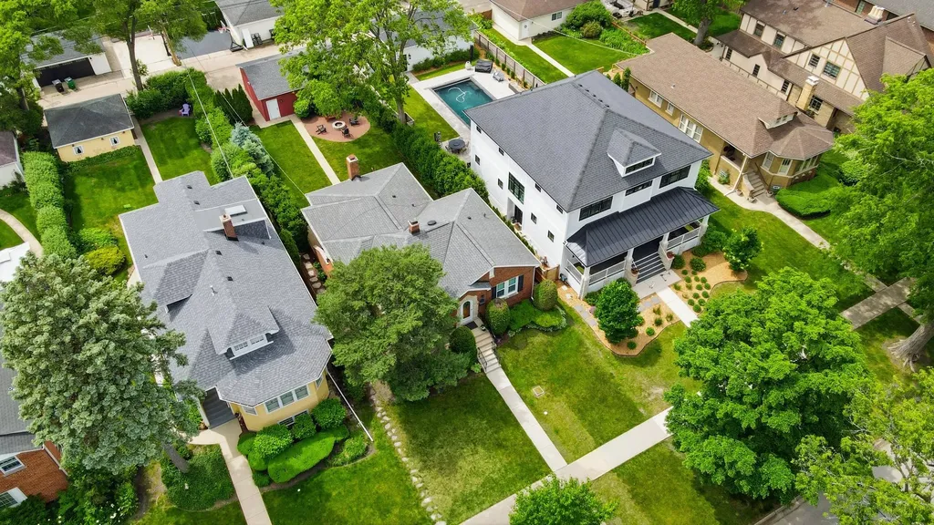 708 South Vine Avenue Park Ridge IL 60068