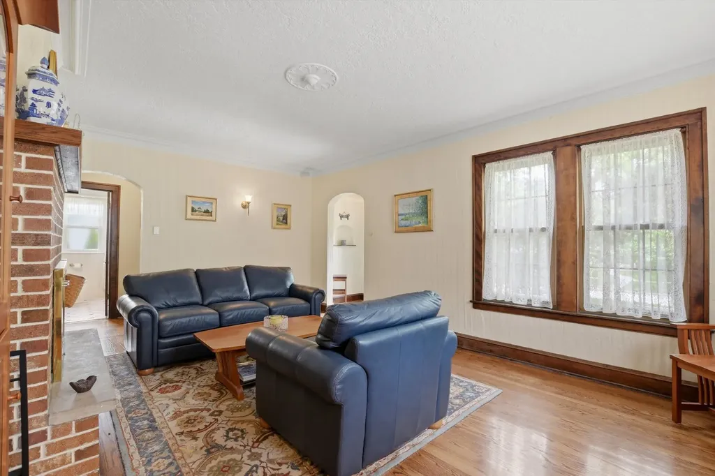 708 South Vine Avenue Park Ridge IL 60068