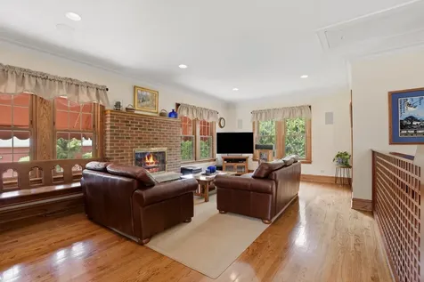 708 South Vine Avenue Park Ridge IL 60068