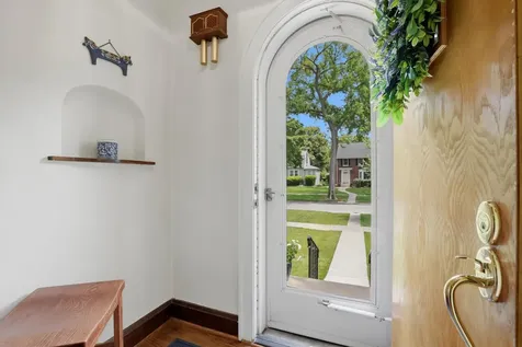 708 South Vine Avenue Park Ridge IL 60068