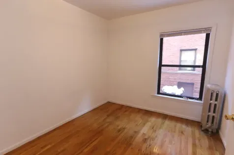 933 West Sunnyside Avenue Chicago IL 60640