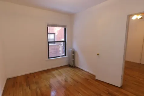 933 West Sunnyside Avenue Chicago IL 60640