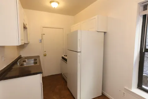 933 West Sunnyside Avenue Chicago IL 60640
