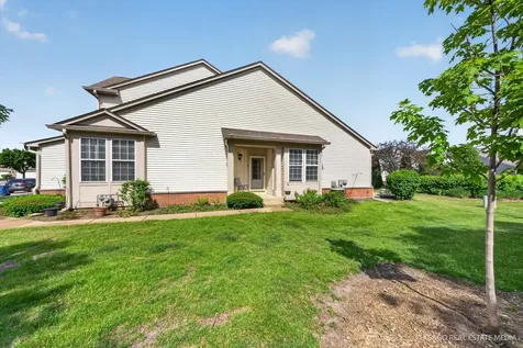 4001 Whitehall Lane Algonquin IL 60102