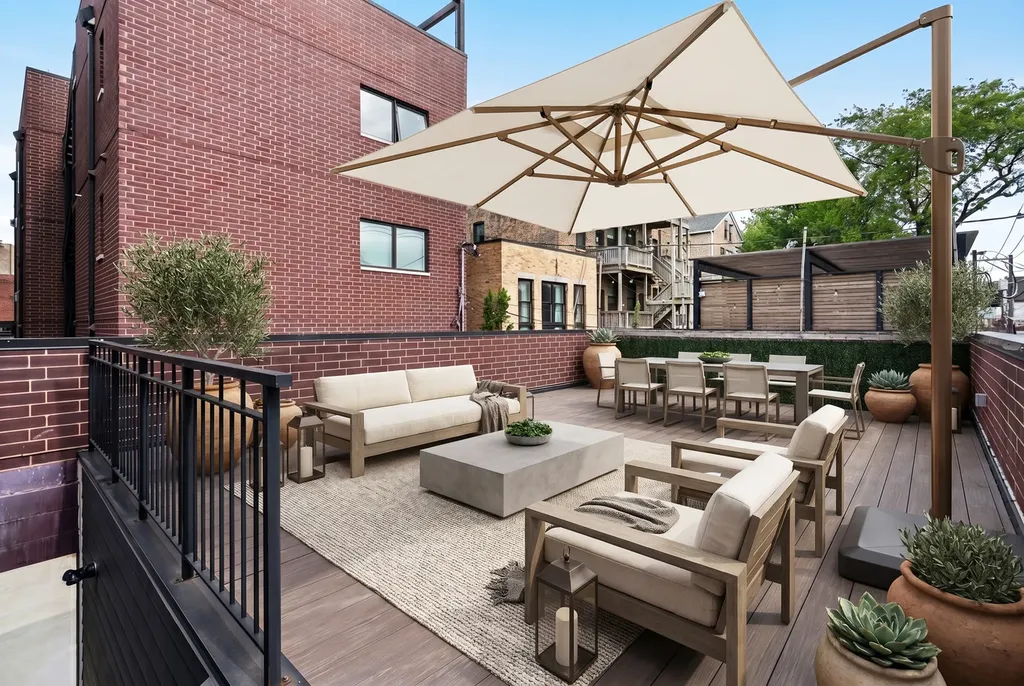 2738 North Racine Avenue Chicago IL 60614