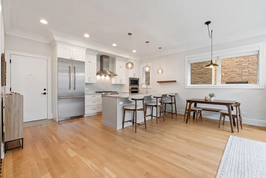 2738 North Racine Avenue Chicago IL 60614